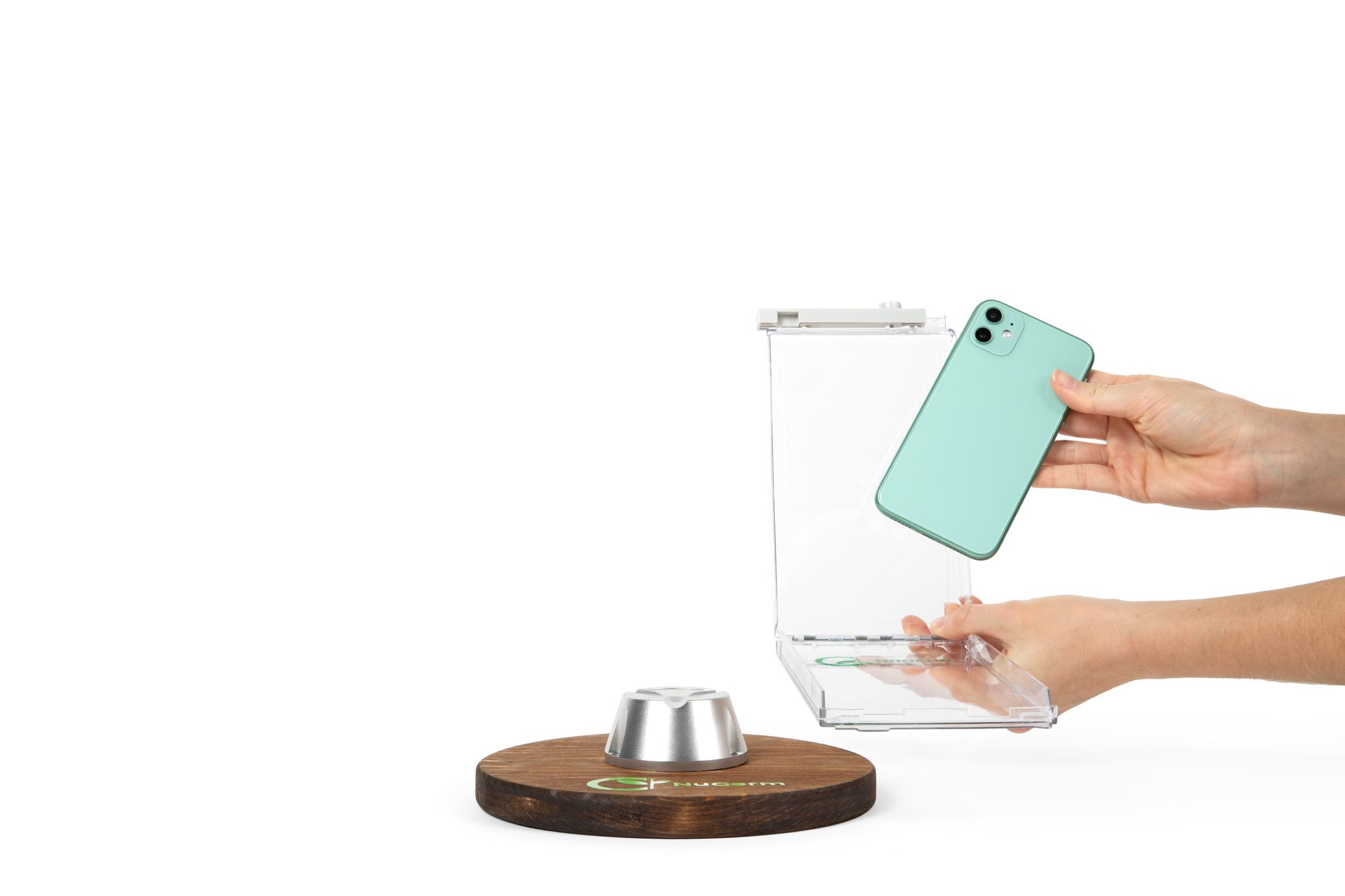 NuKase unlocking and open yondr pouch alternative